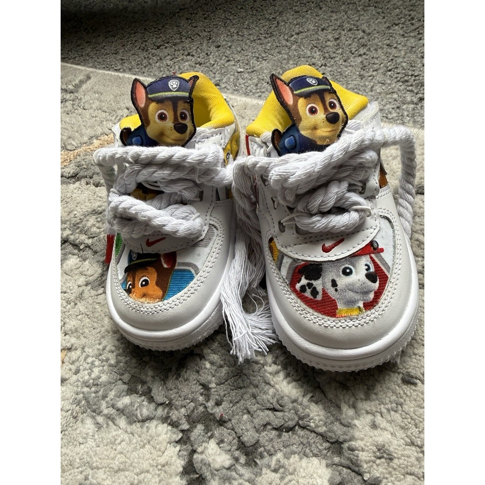 Nike PAW Patrol Kids Low Top Lace-Up Athletic Sneakers White/Yellow